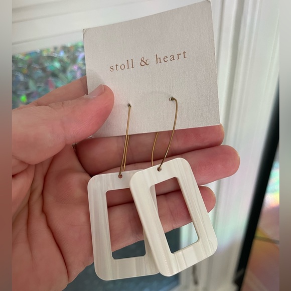 NWT Lightly iridescent statement earrings - Picture 1 of 7